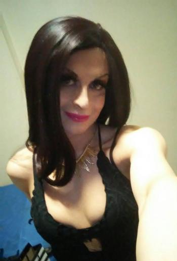 Adri, 27 Latino/Hispanic transgender escort, City of Toronto